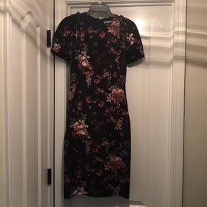 Gorgeous fitted knee length dress